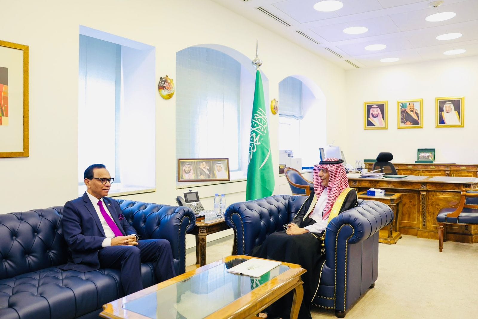 Ambassador of Sri Lanka to the Kingdom of Saudi Arabia Ameer Ajwad paid ...