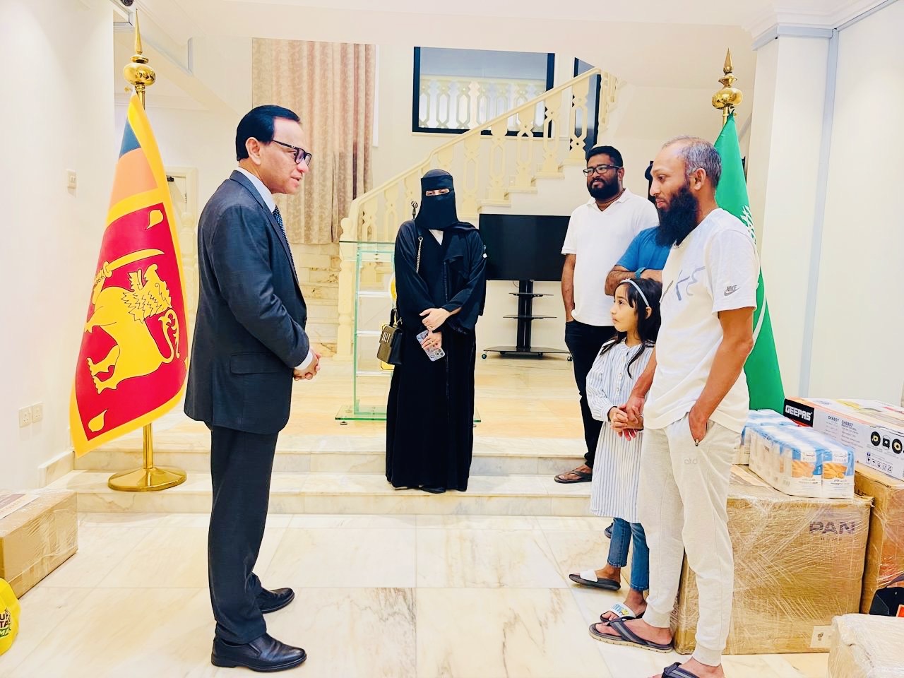 Sri Lankan ladies group in Riyadh donates essentials to Ditwah relief in Sri Lanka