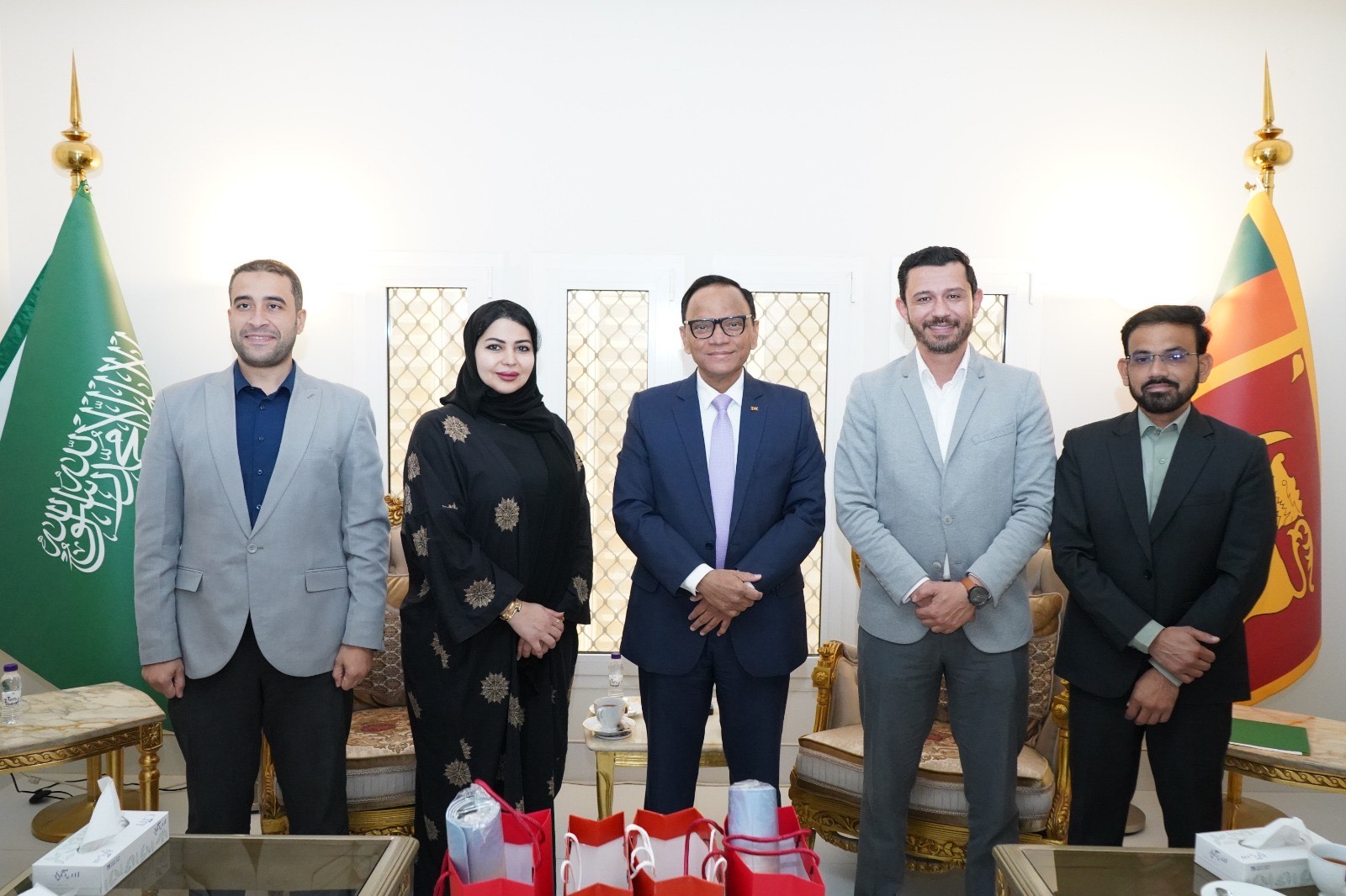 Ambassador Ameer Ajwad Meets with Air Arabia Management Team in Riyadh